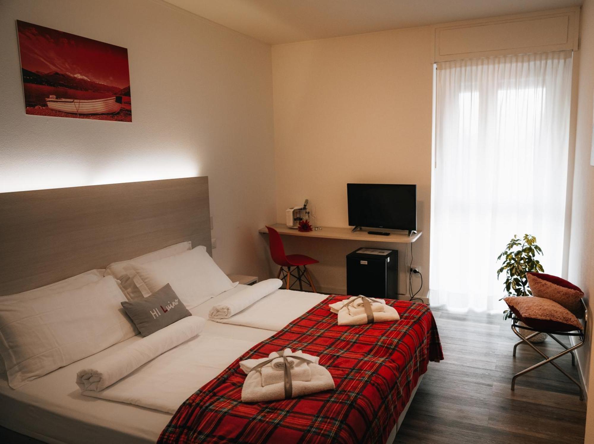 Hotel Internazionale Luino Bagian luar foto