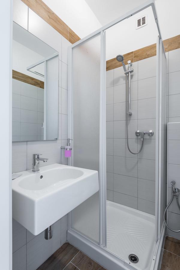 Hotel Internazionale Luino Bagian luar foto